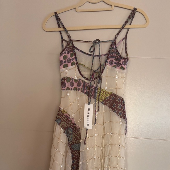 Scarf dress from Urban Outfitters - Picture 2 of 6